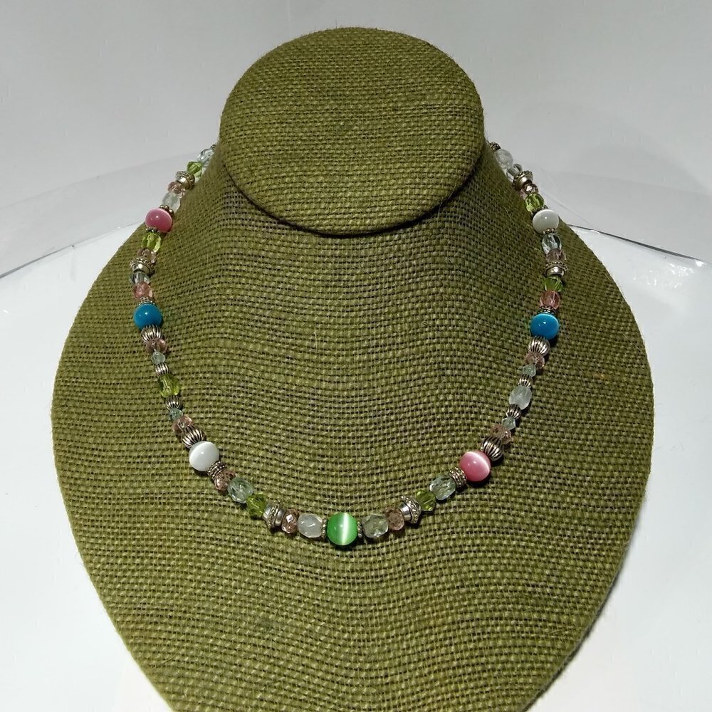 Women`s silver tone cat`s eye faceted beaded neckl - Picture 1 of 3